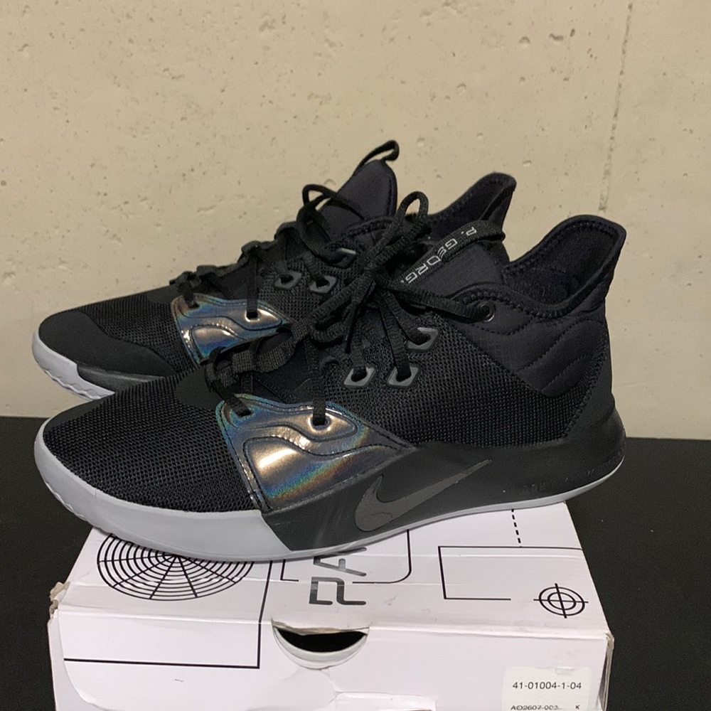 Nike (PG3) Black size 10.5
